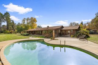 4161 Riverbanks Road, Grants Pass, OR 97527