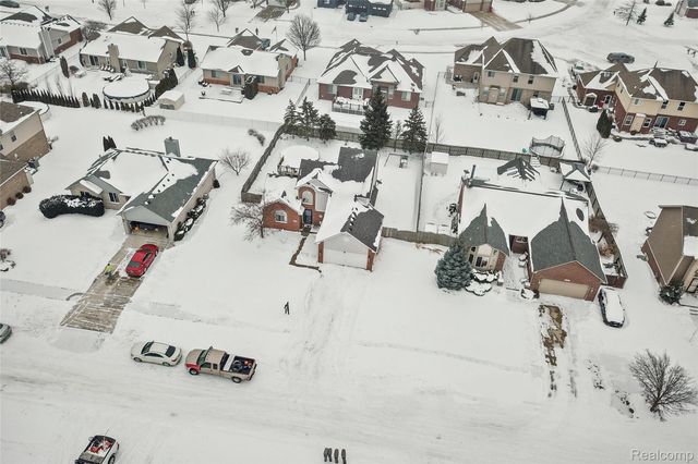 31197 Jaguar Drive, Chesterfield Township, MI 48047