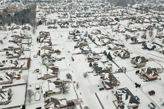 31197 Jaguar Drive, Chesterfield Township, MI 48047