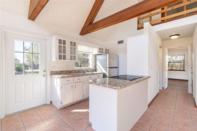 40043 W 8TH AVENUE, Umatilla, FL 32784