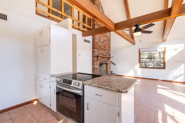 40043 W 8TH AVENUE, Umatilla, FL 32784