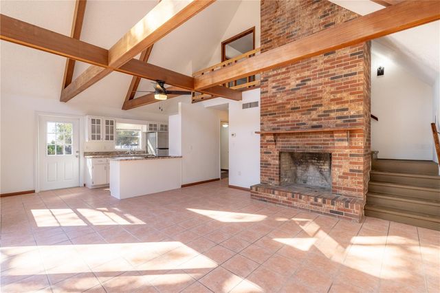 40043 W 8TH AVENUE, Umatilla, FL 32784