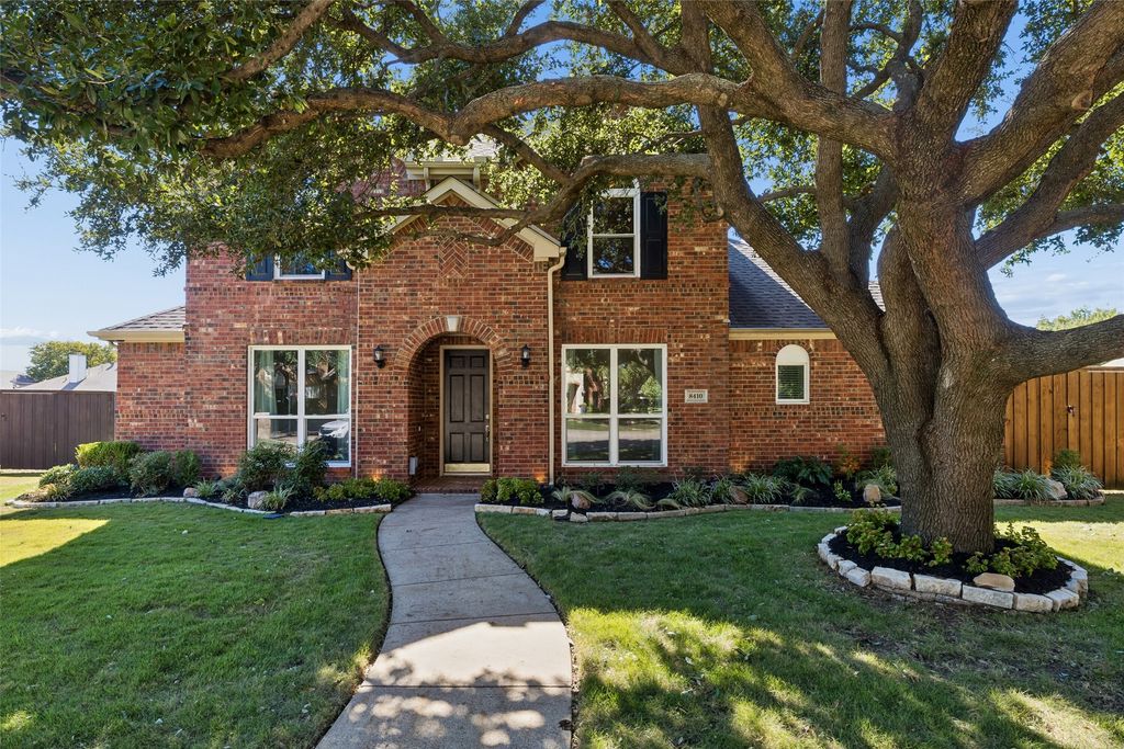 8410 Lexington Court, Rowlett, TX 75089