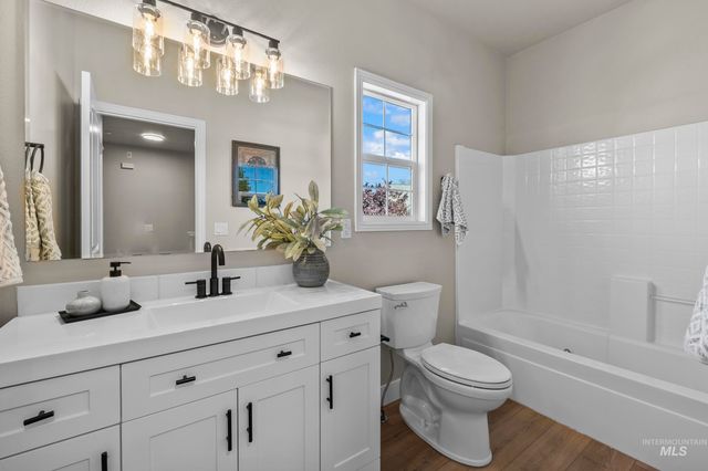 743 E Wild Lilac Ct, Kuna, ID 83634