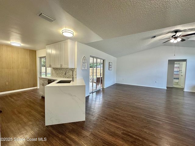 366 Haverford Lane NE, Palm Bay, FL 32907