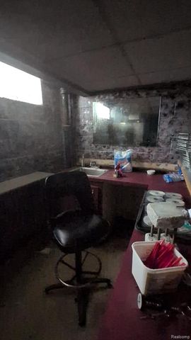 16209 Stahelin Avenue, Detroit, MI 48219