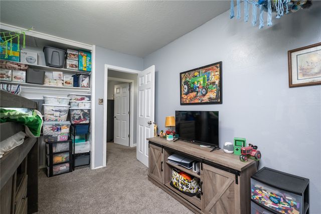 260 Boice Road NW, Cedar Rapids, IA 52405