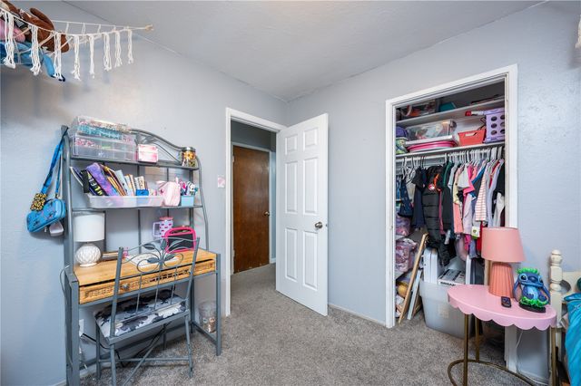 260 Boice Road NW, Cedar Rapids, IA 52405