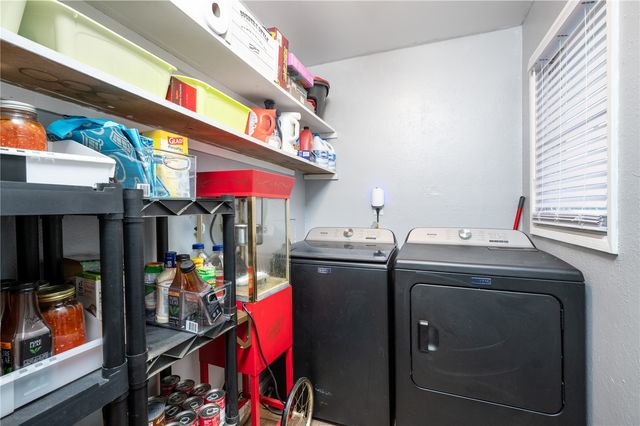 260 Boice Road NW, Cedar Rapids, IA 52405