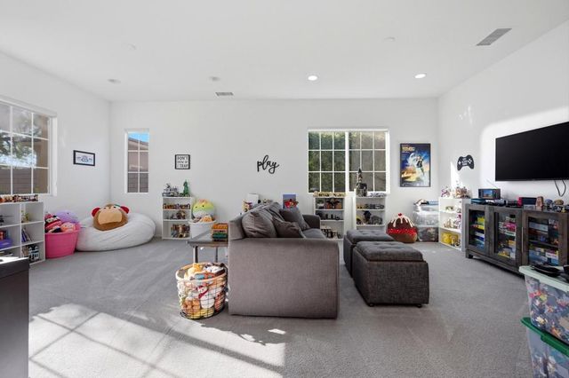 113 Francesca Court, Palm Desert, CA 92211