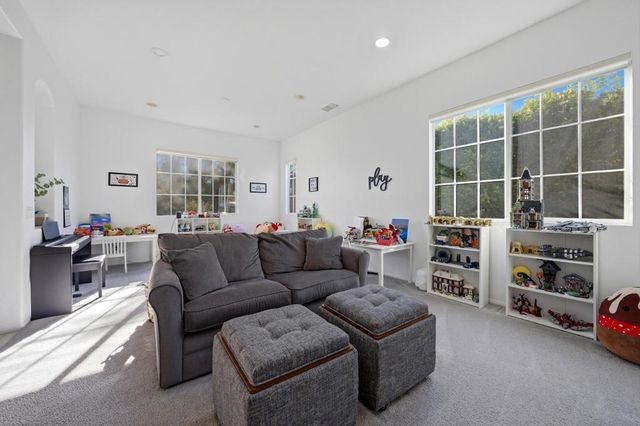 113 Francesca Court, Palm Desert, CA 92211