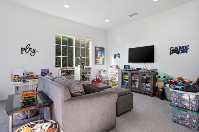 113 Francesca Court, Palm Desert, CA 92211