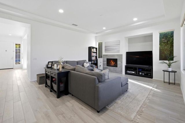 113 Francesca Court, Palm Desert, CA 92211