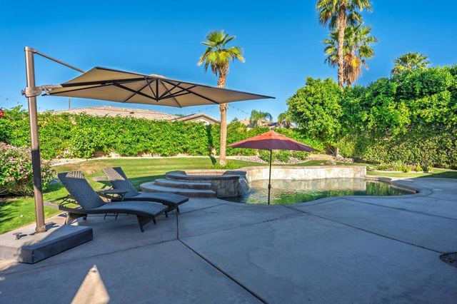 113 Francesca Court, Palm Desert, CA 92211