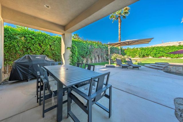 113 Francesca Court, Palm Desert, CA 92211
