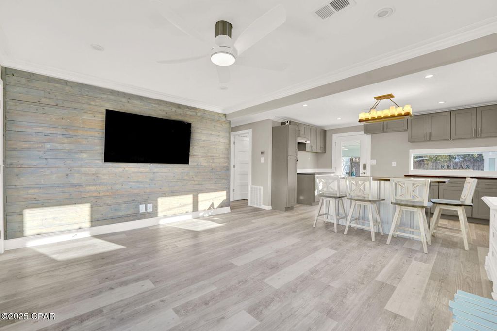 Image 5 of property listing at 630 Malaga Place, Panama City Beach, FL 32413