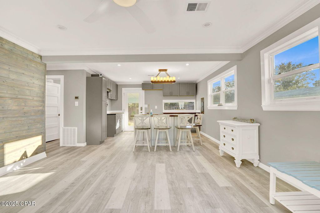 Image 7 of property listing at 630 Malaga Place, Panama City Beach, FL 32413