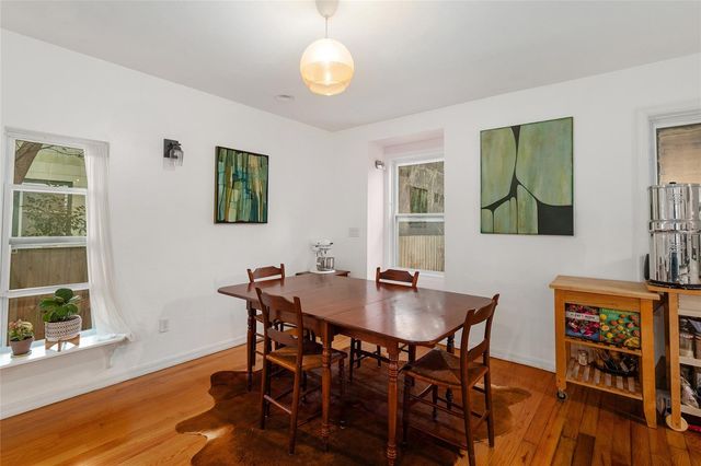 929 NE 7TH AVENUE, Gainesville, FL 32601