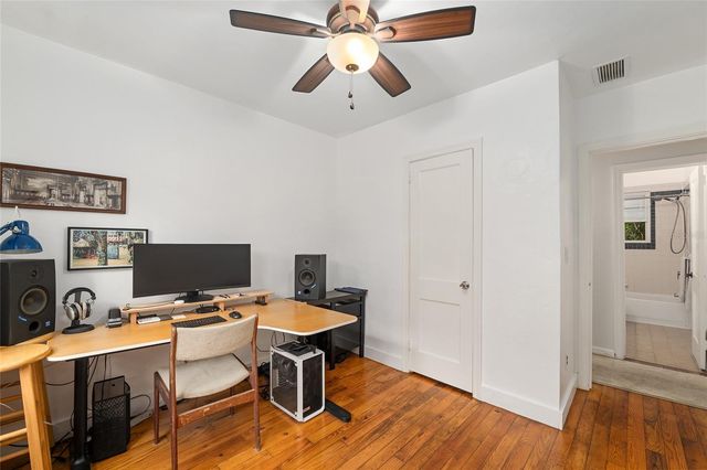 929 NE 7TH AVENUE, Gainesville, FL 32601