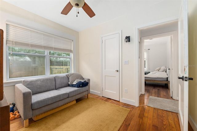 929 NE 7TH AVENUE, Gainesville, FL 32601