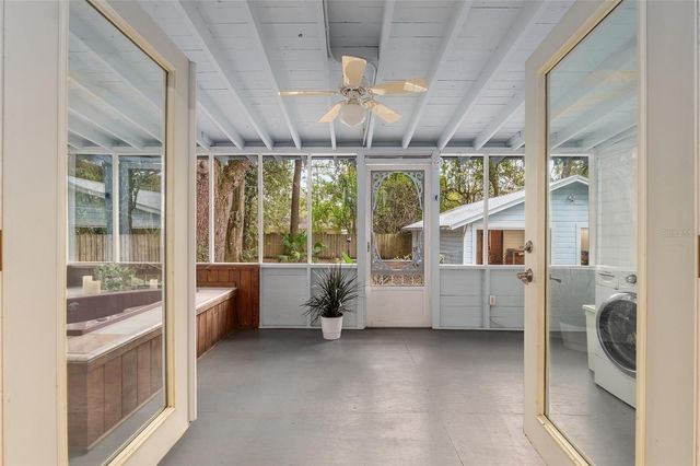 929 NE 7TH AVENUE, Gainesville, FL 32601