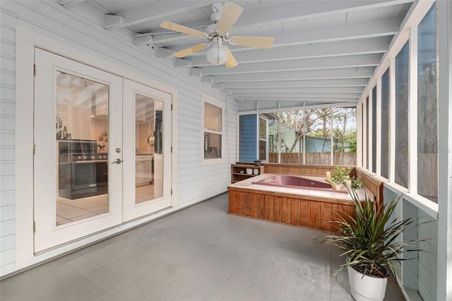 929 NE 7TH AVENUE, Gainesville, FL 32601