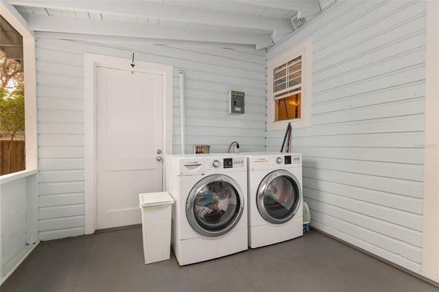 929 NE 7TH AVENUE, Gainesville, FL 32601