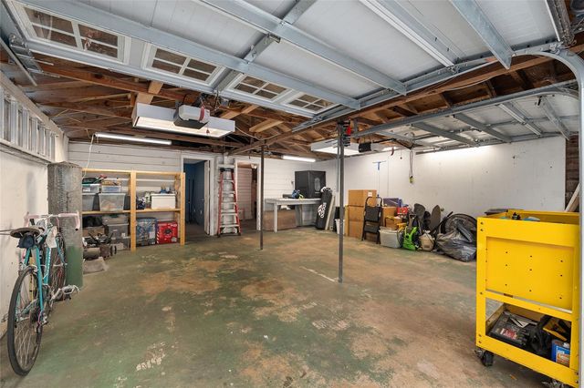 929 NE 7TH AVENUE, Gainesville, FL 32601