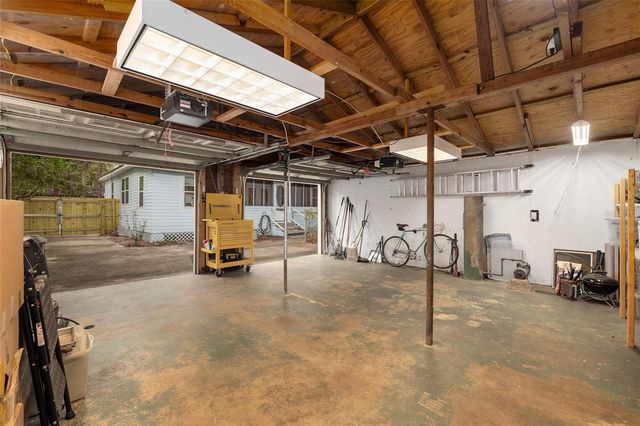 929 NE 7TH AVENUE, Gainesville, FL 32601