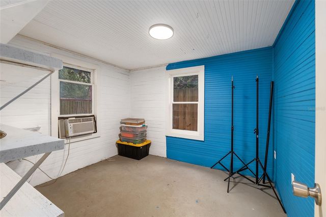 929 NE 7TH AVENUE, Gainesville, FL 32601