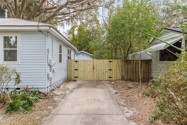 929 NE 7TH AVENUE, Gainesville, FL 32601