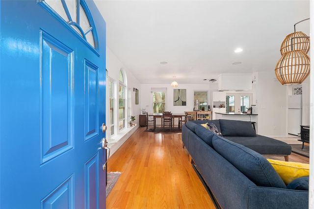 929 NE 7TH AVENUE, Gainesville, FL 32601