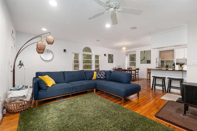 929 NE 7TH AVENUE, Gainesville, FL 32601