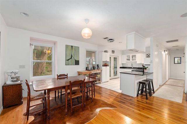 929 NE 7TH AVENUE, Gainesville, FL 32601