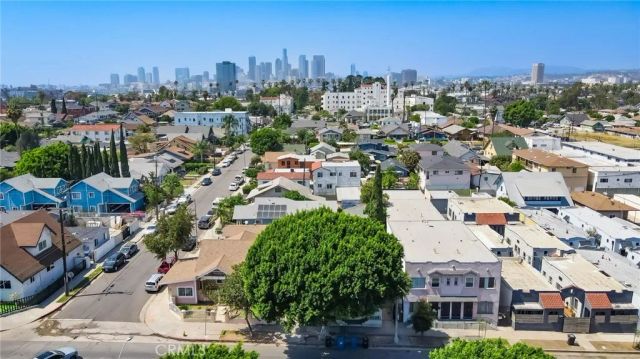 627 S Soto, Los Angeles, CA 90023