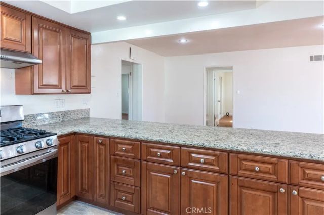16827 S Raymond Avenue, Gardena, CA 90247