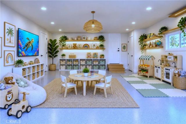 16827 S Raymond Avenue, Gardena, CA 90247