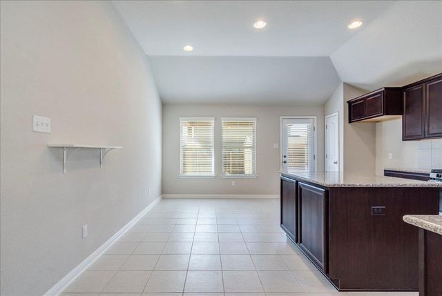 161 Mistflower LN, Kyle, TX 78640