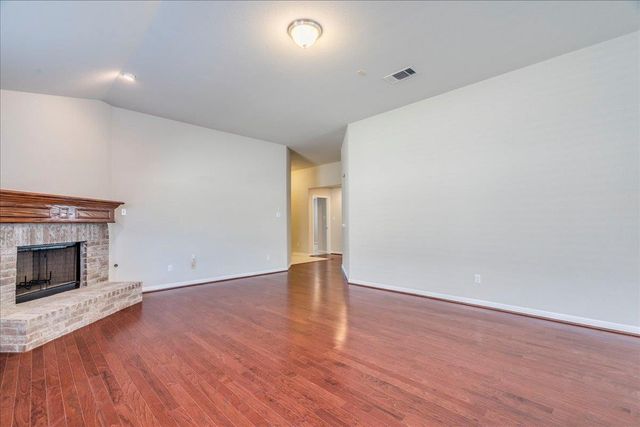 161 Mistflower LN, Kyle, TX 78640