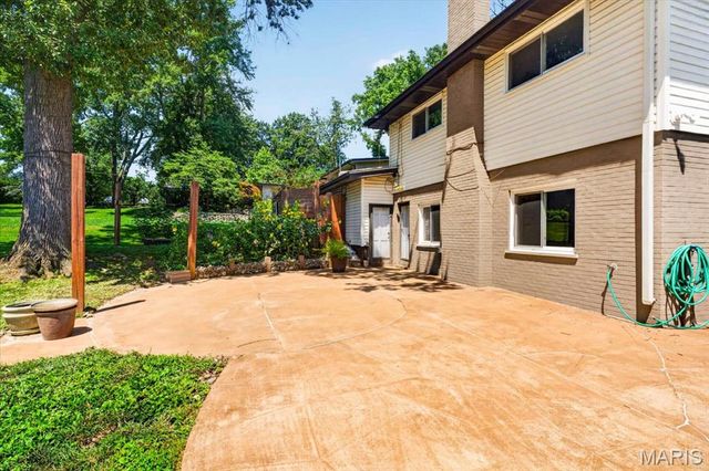 6 The Knolls Lane, Creve Coeur, MO 63141