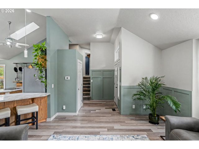 3669 LACHS Ct S, Salem, OR 97302