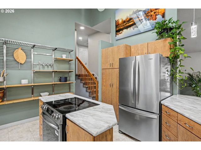 3669 LACHS Ct S, Salem, OR 97302