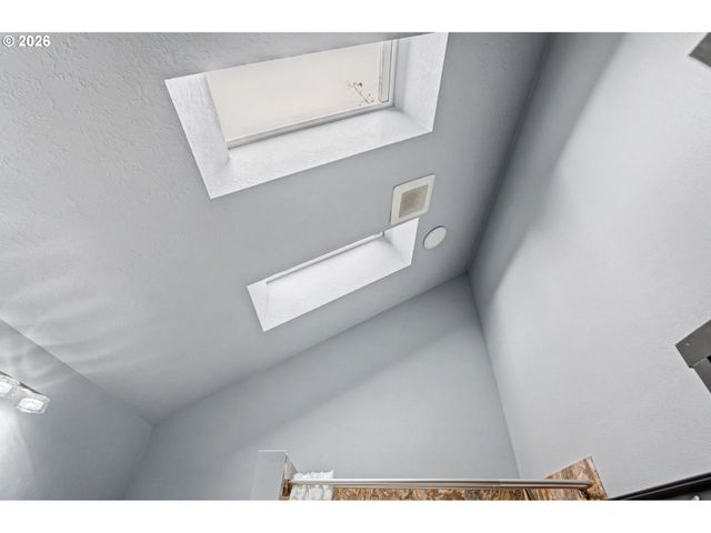 3669 LACHS Ct S, Salem, OR 97302