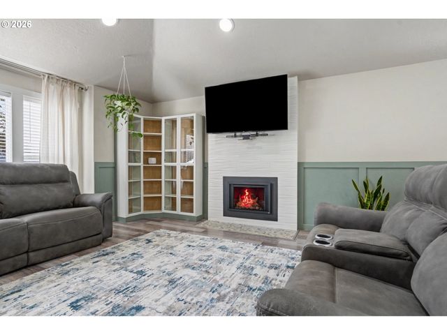 3669 LACHS Ct S, Salem, OR 97302