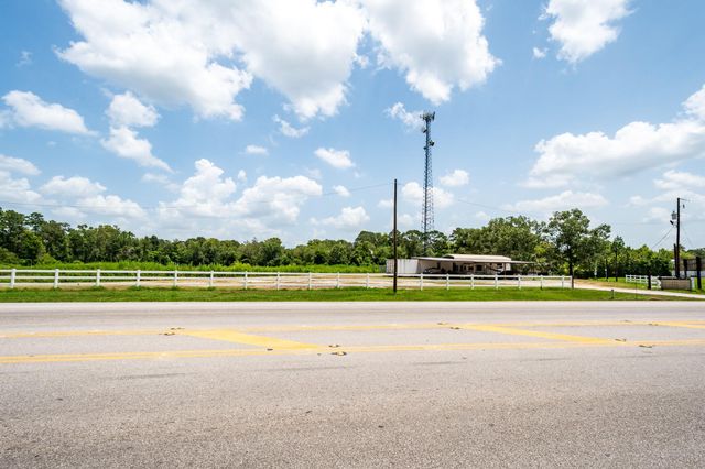16067 Fm 1485 Road, Conroe, TX 77306