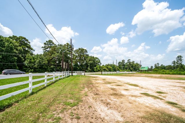 16067 Fm 1485 Road, Conroe, TX 77306