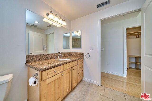 1042 S Kingsley Drive PH4, Los Angeles, CA 90006