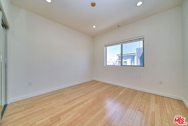 1042 S Kingsley Drive PH4, Los Angeles, CA 90006