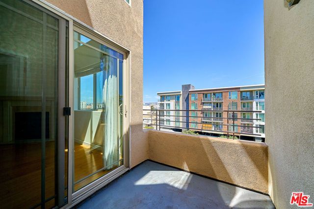 1042 S Kingsley Drive PH4, Los Angeles, CA 90006