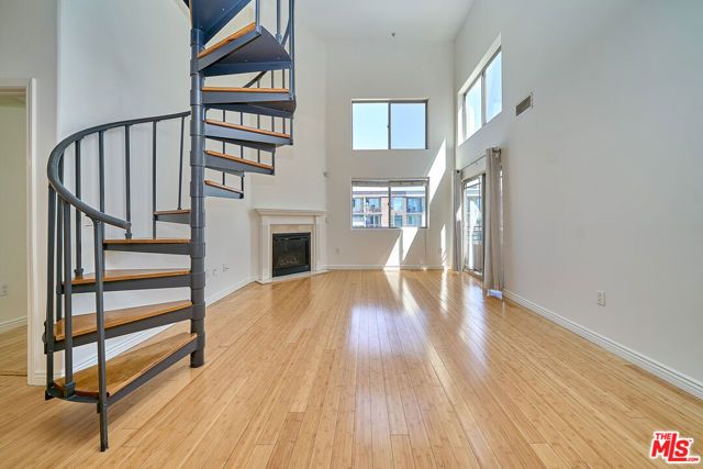 1042 S Kingsley Drive PH4, Los Angeles, CA 90006